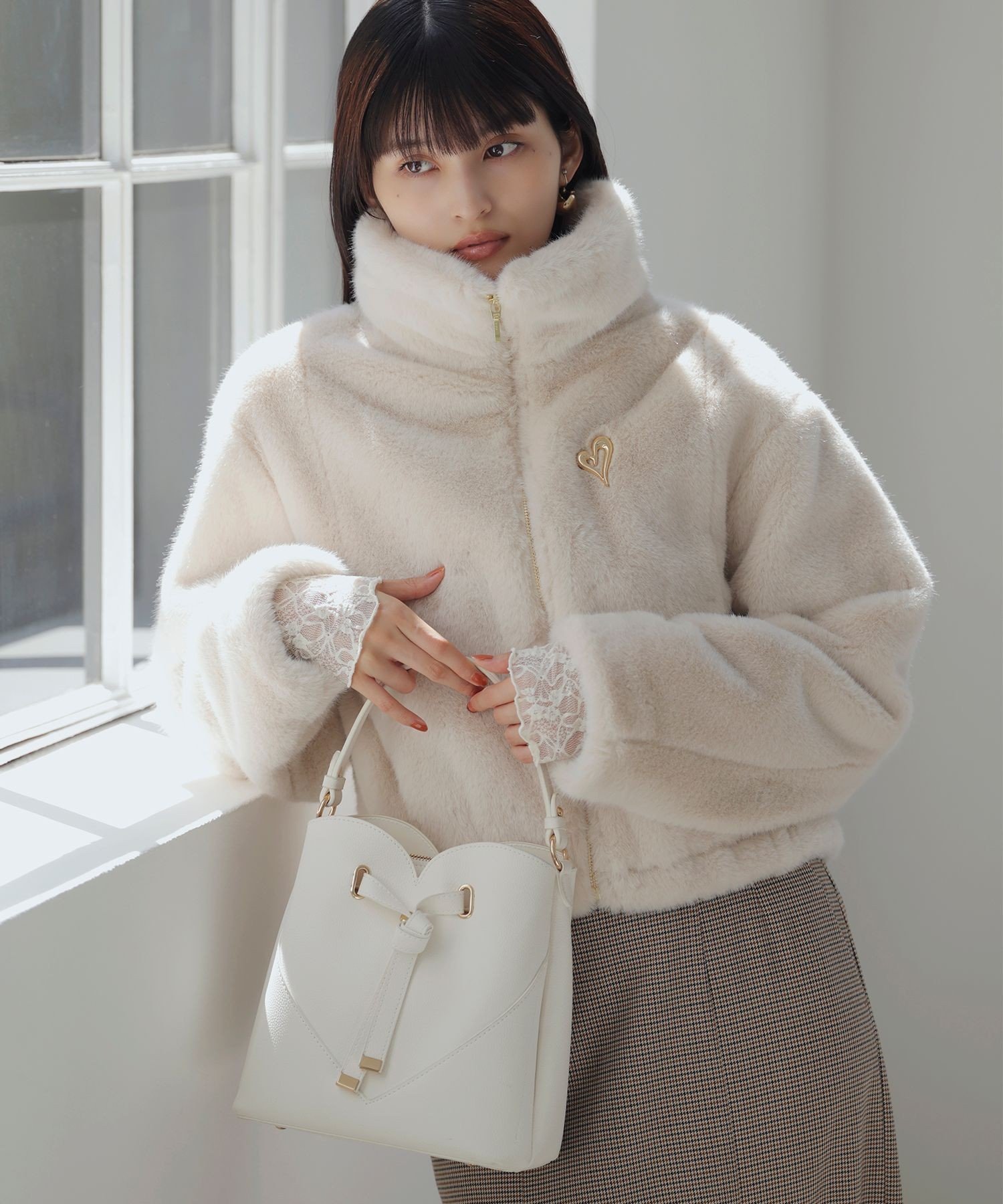 VIS｜ブローチ付きアソートファーブルゾン | Rakuten Fashion(楽天