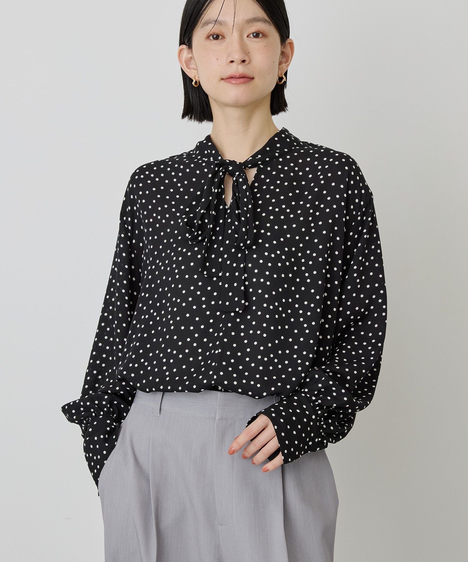 AMERICAN HOLIC｜【イージーケア】ドット柄ボウタイブラウス | Rakuten