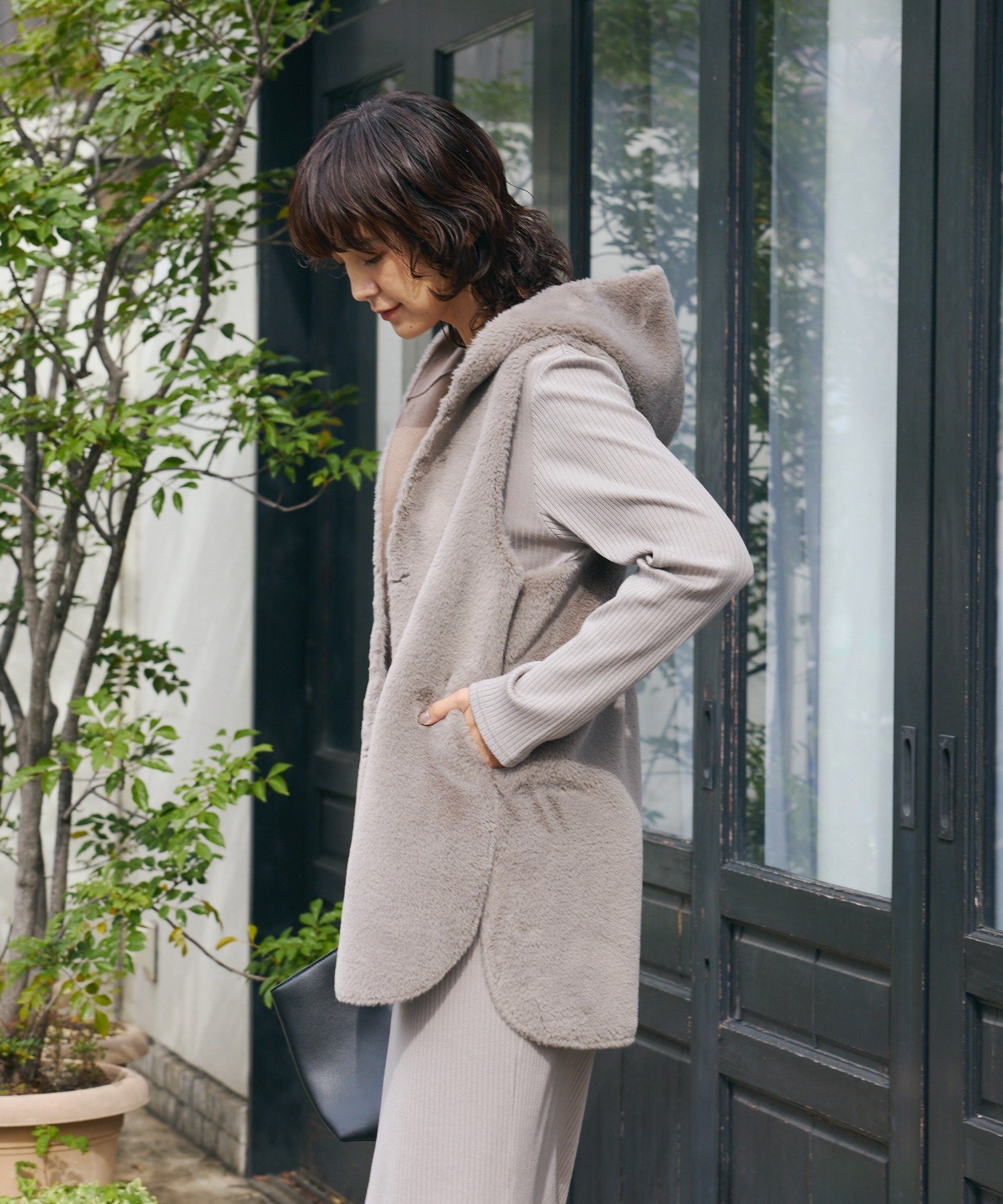 RIVE DROITE｜【シーズンムード高まる】エコファーフードジレ