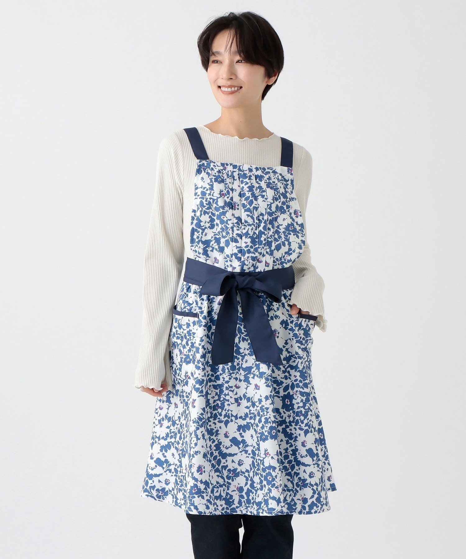 Afternoon Tea LIVING｜大花柄エプロン | Rakuten Fashion(楽天