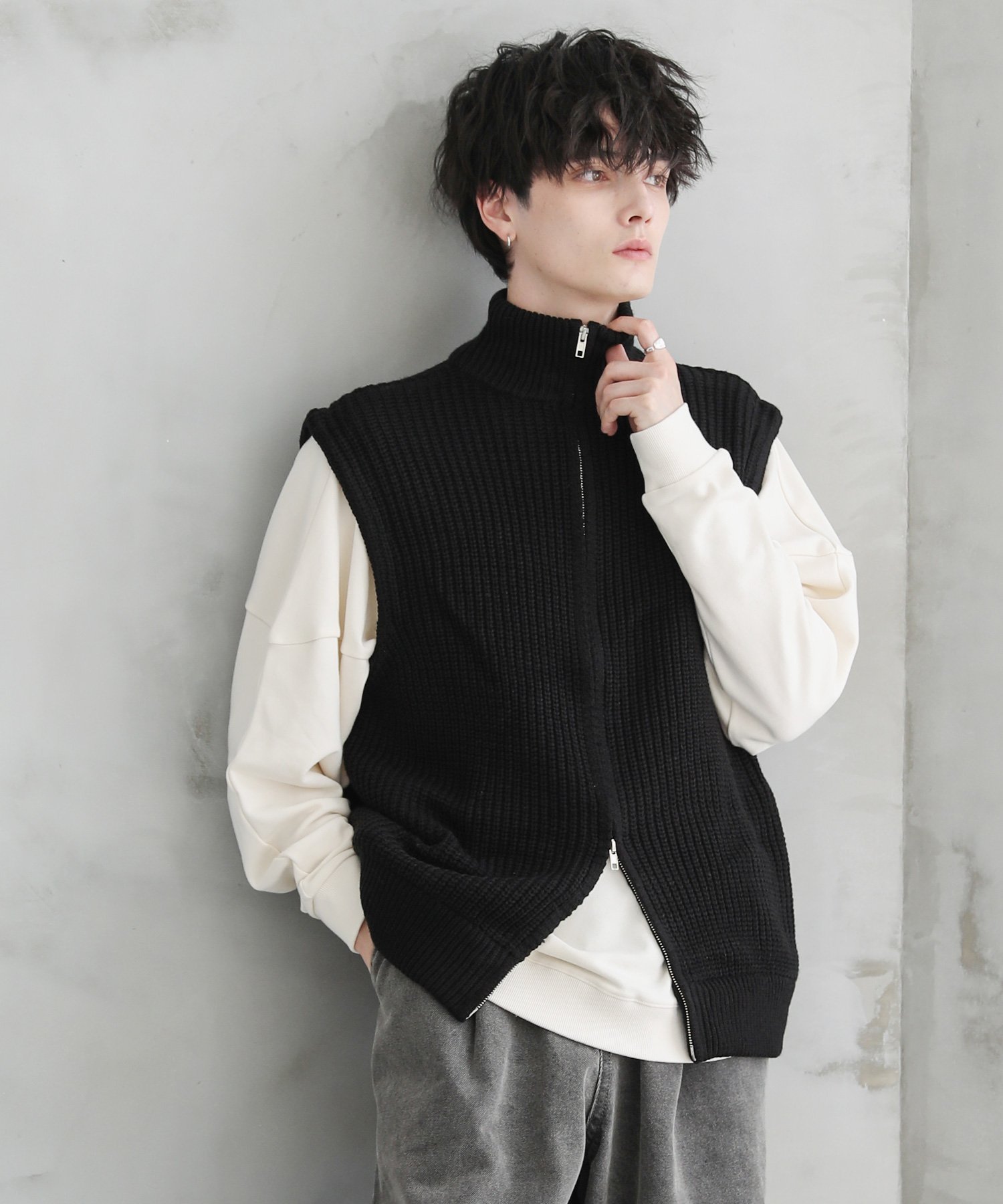 THE CASUAL｜ダブルジップ畦編みドライバーズニットベストジップベスト