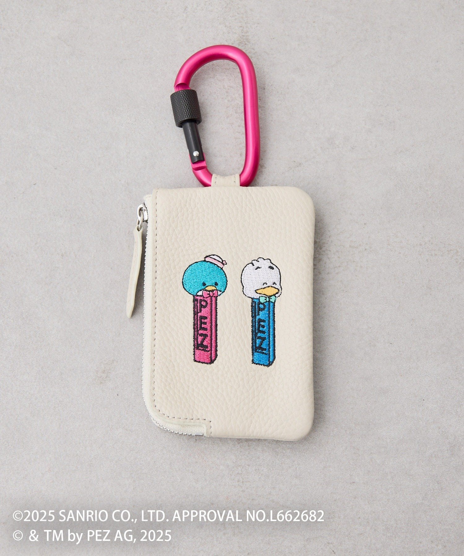 ear PAPILLONNER｜【はぴだんぶい×PEZ(ペッツ) ×ear】本革/カラビナ