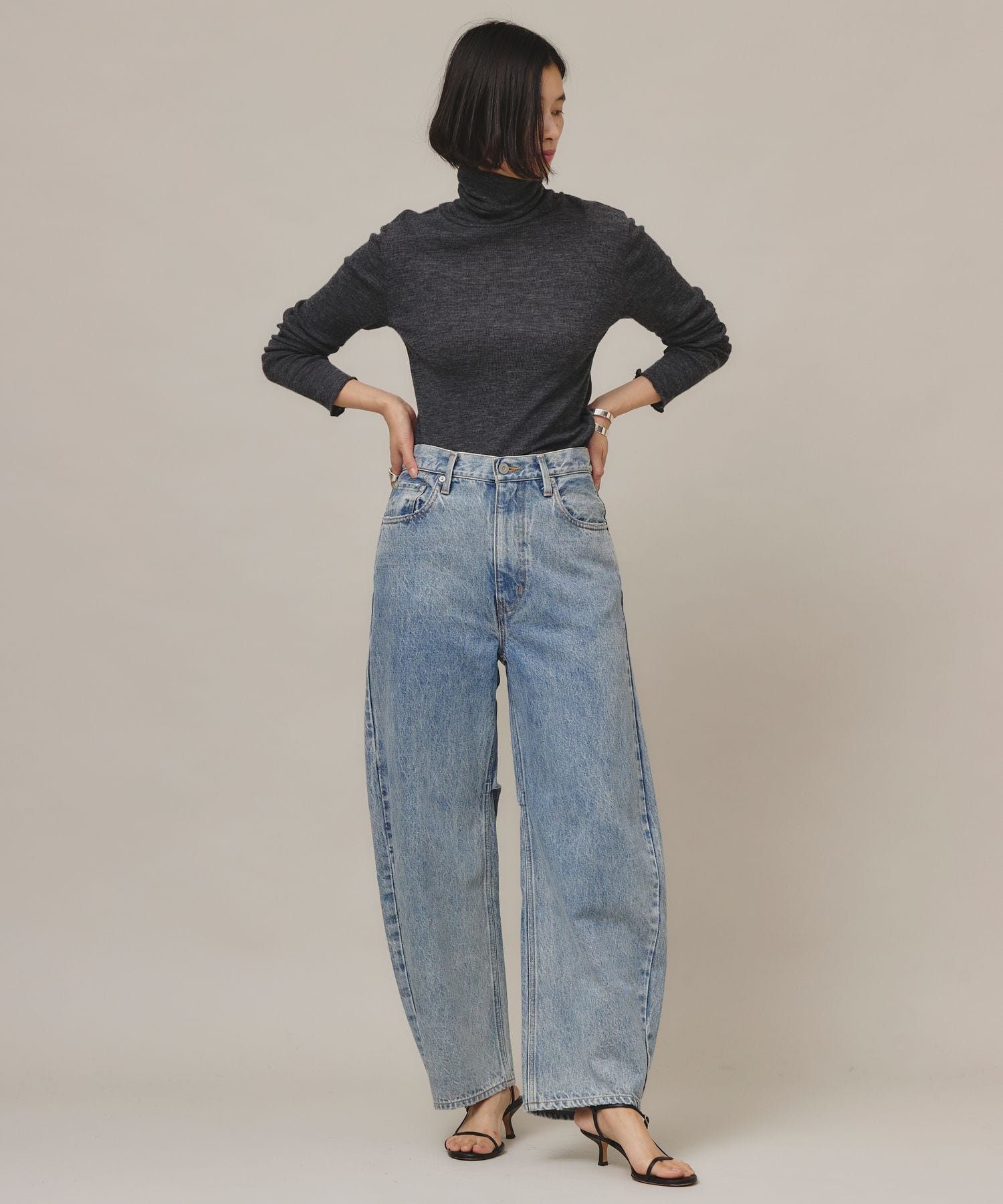 最安値　美品Curensologyカーヴィーデニム　32 中古・古着通販】Curensology (カレンソロジー) カーヴィーデニム