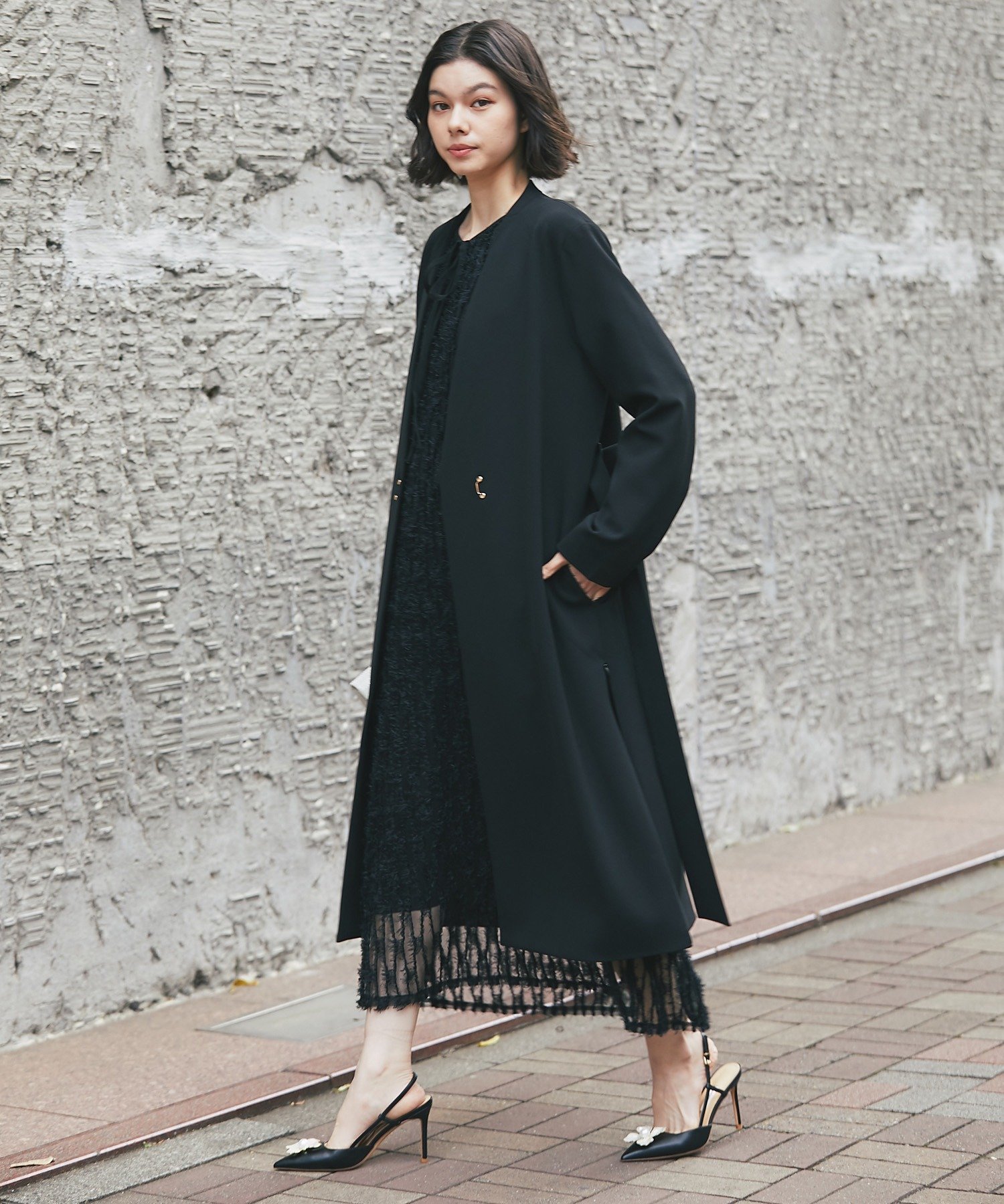 SMILE ORCHID｜ノーカラーファスナー付きサイドスリットロングコート