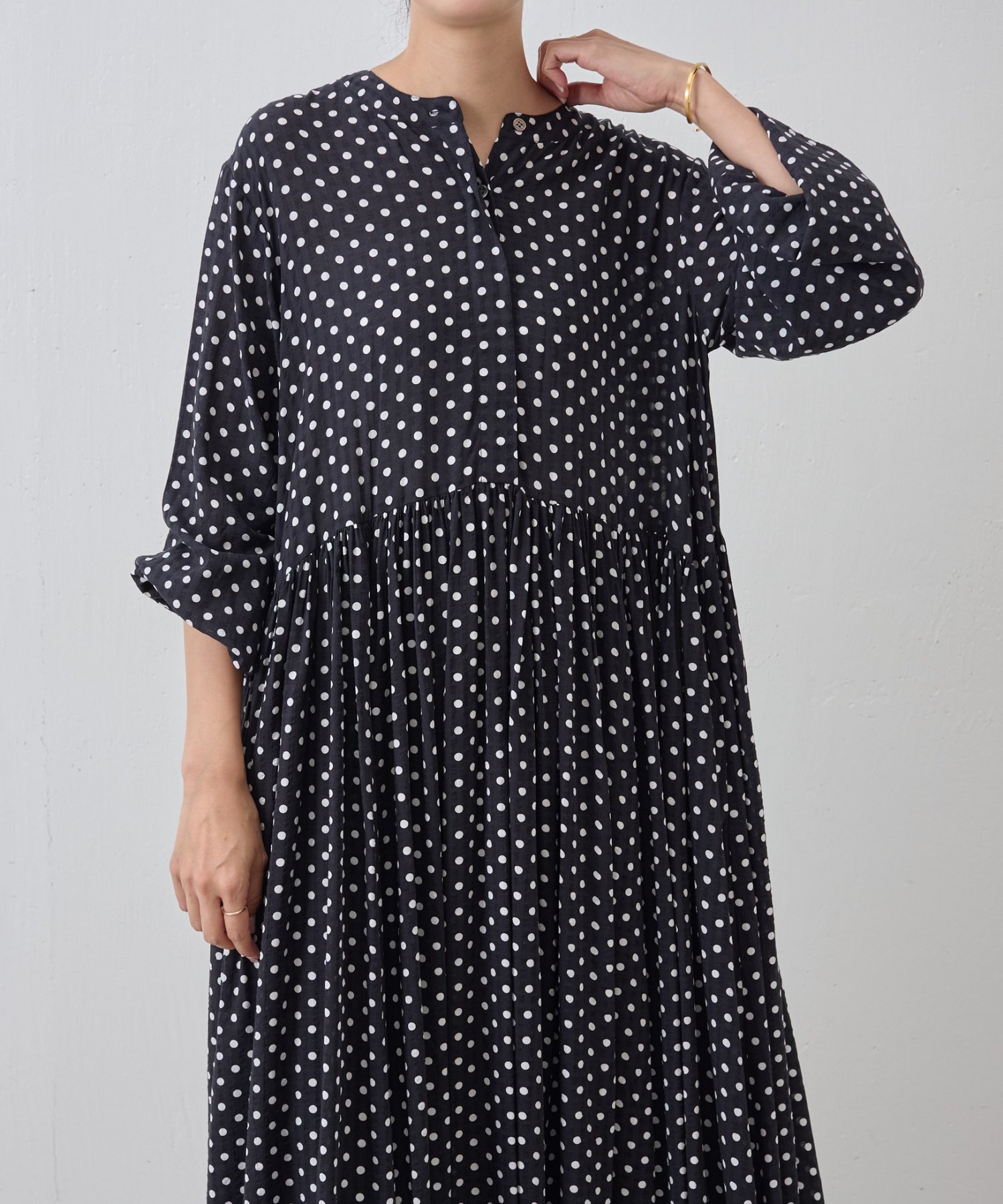 BEARDSLEY｜ドットギャザーワンピース | Rakuten Fashion(楽天