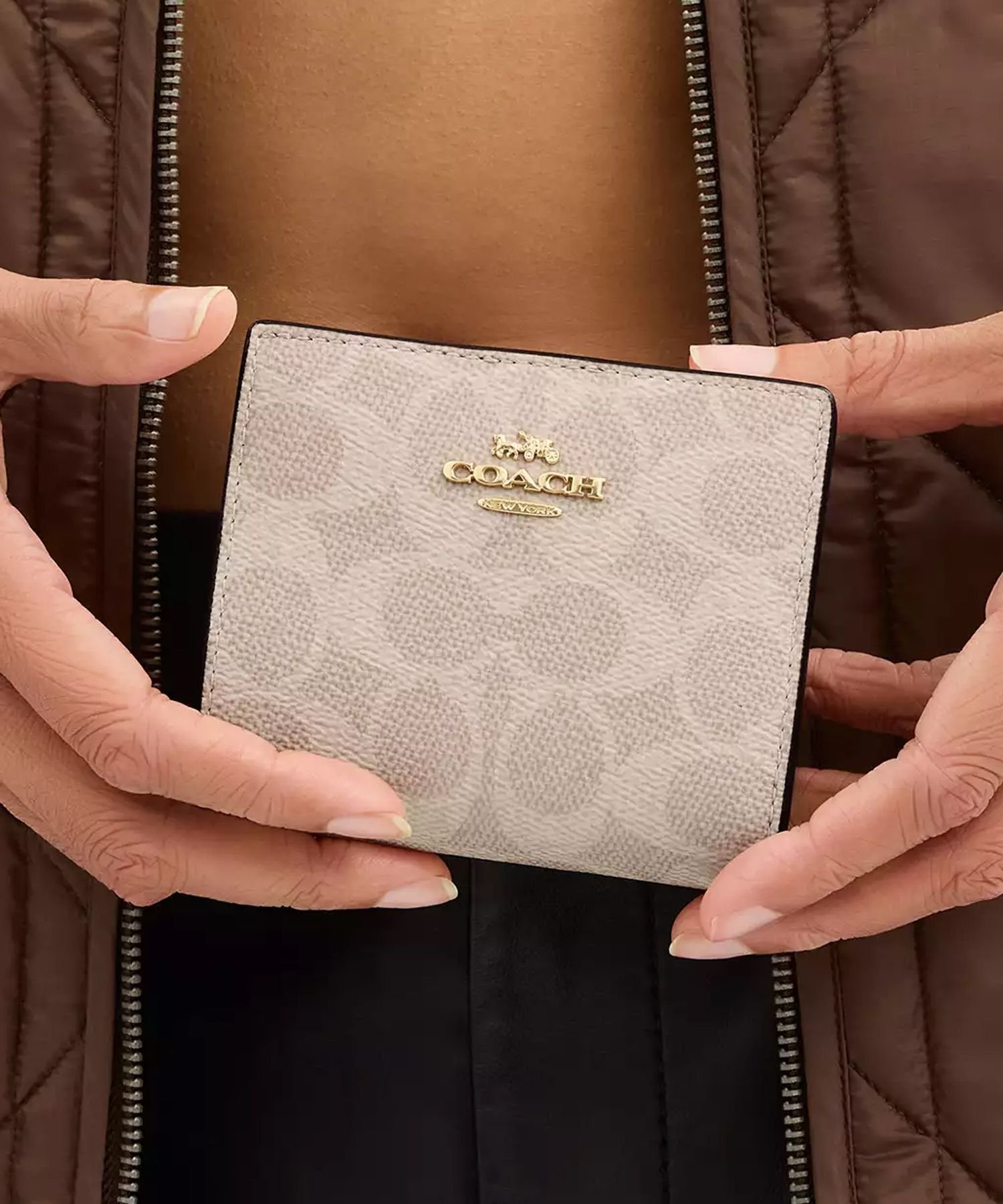 COACH OUTLET｜【公式】スナップ ウォレット・シグネチャー キャンバス