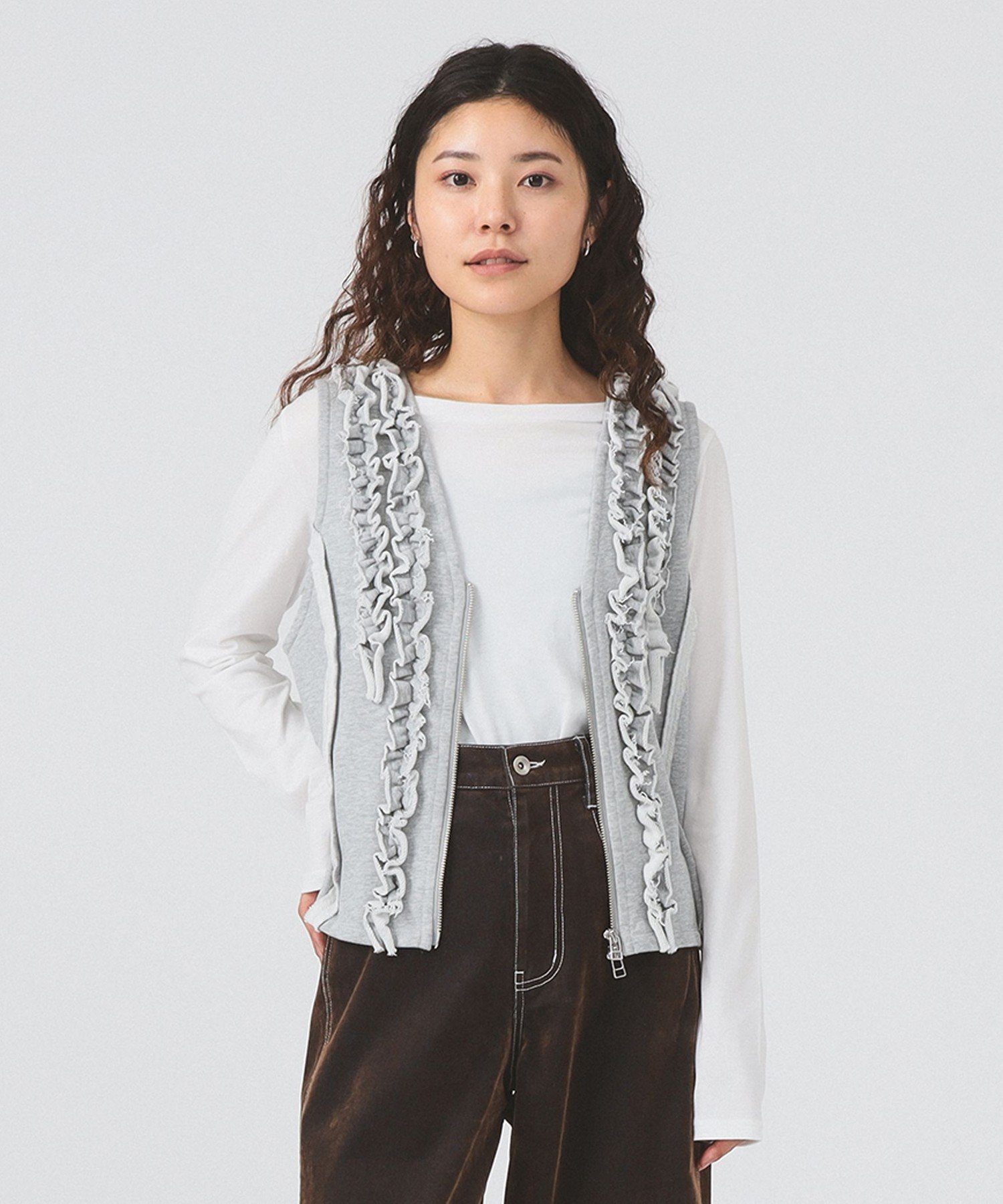BEAMS WOMEN｜フリルブレード ウラケ ベスト 25AW | Rakuten Fashion