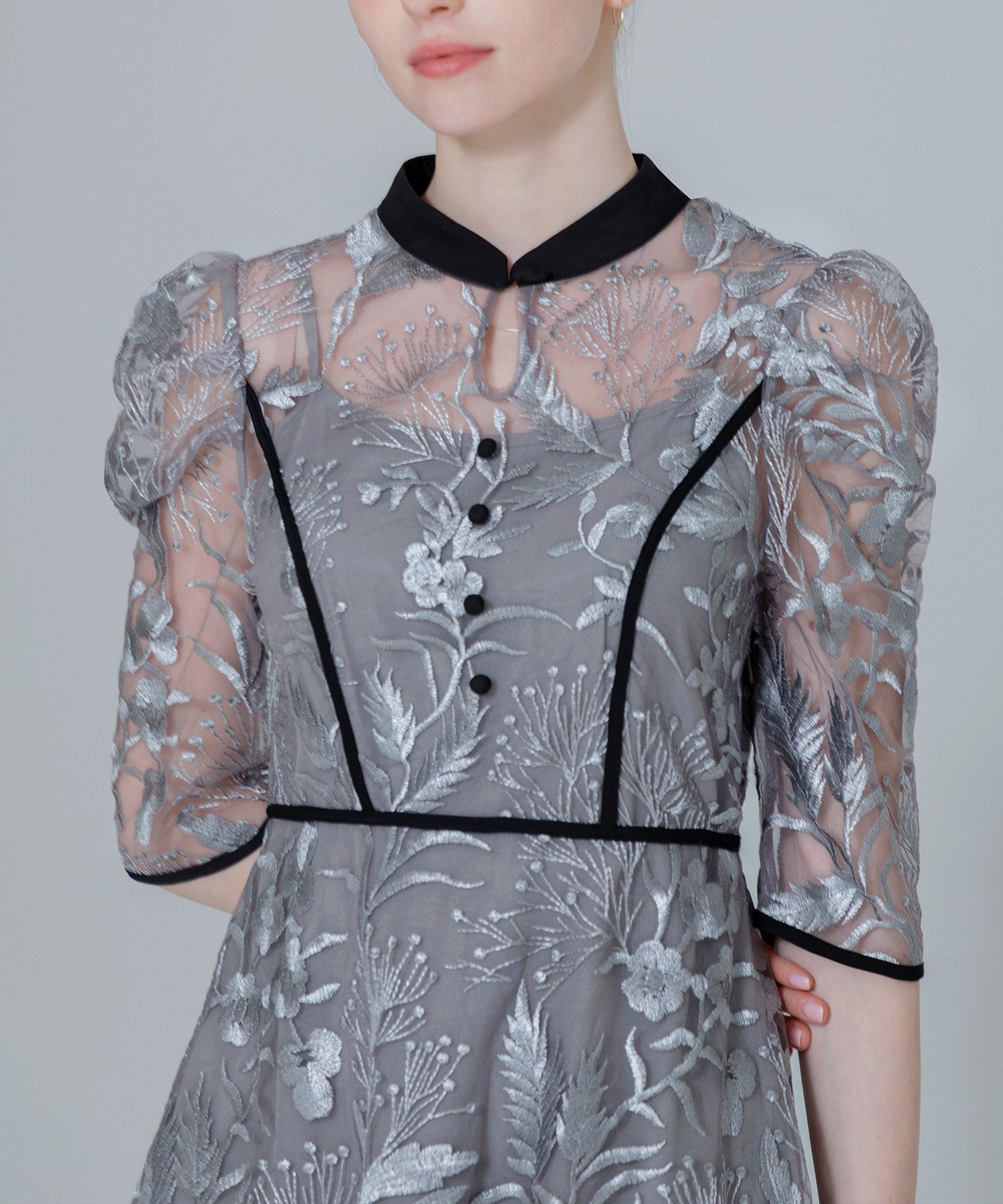 Leja｜LEJA-花柄刺繍レースチュールパフスリーブAラインワンピース