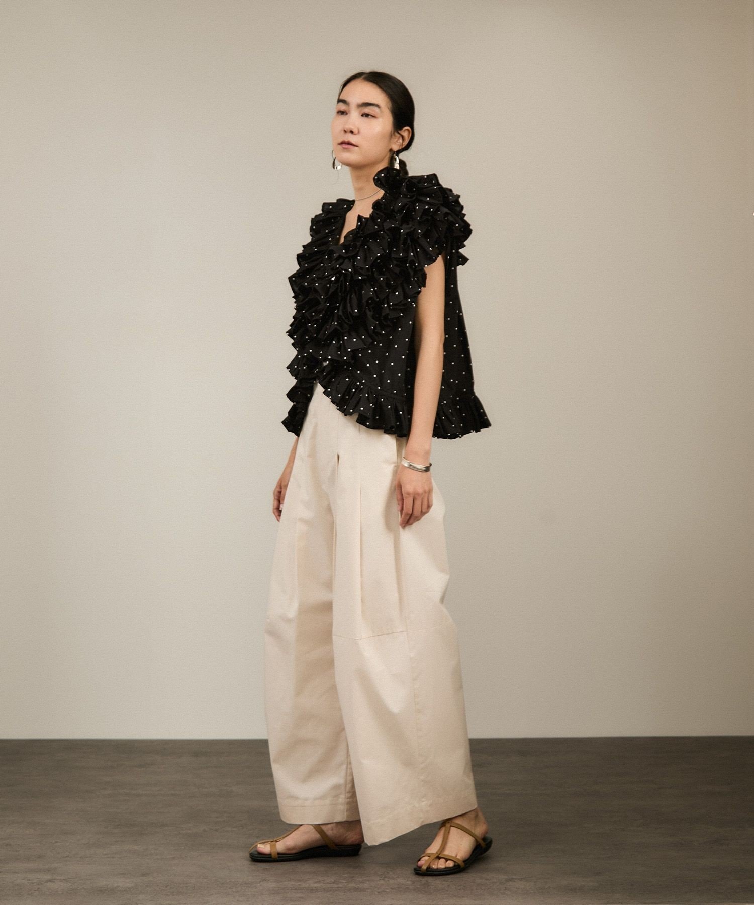 SALON adam et rope'｜【crinkle crinkle crinkle】別注フリルポンチョ