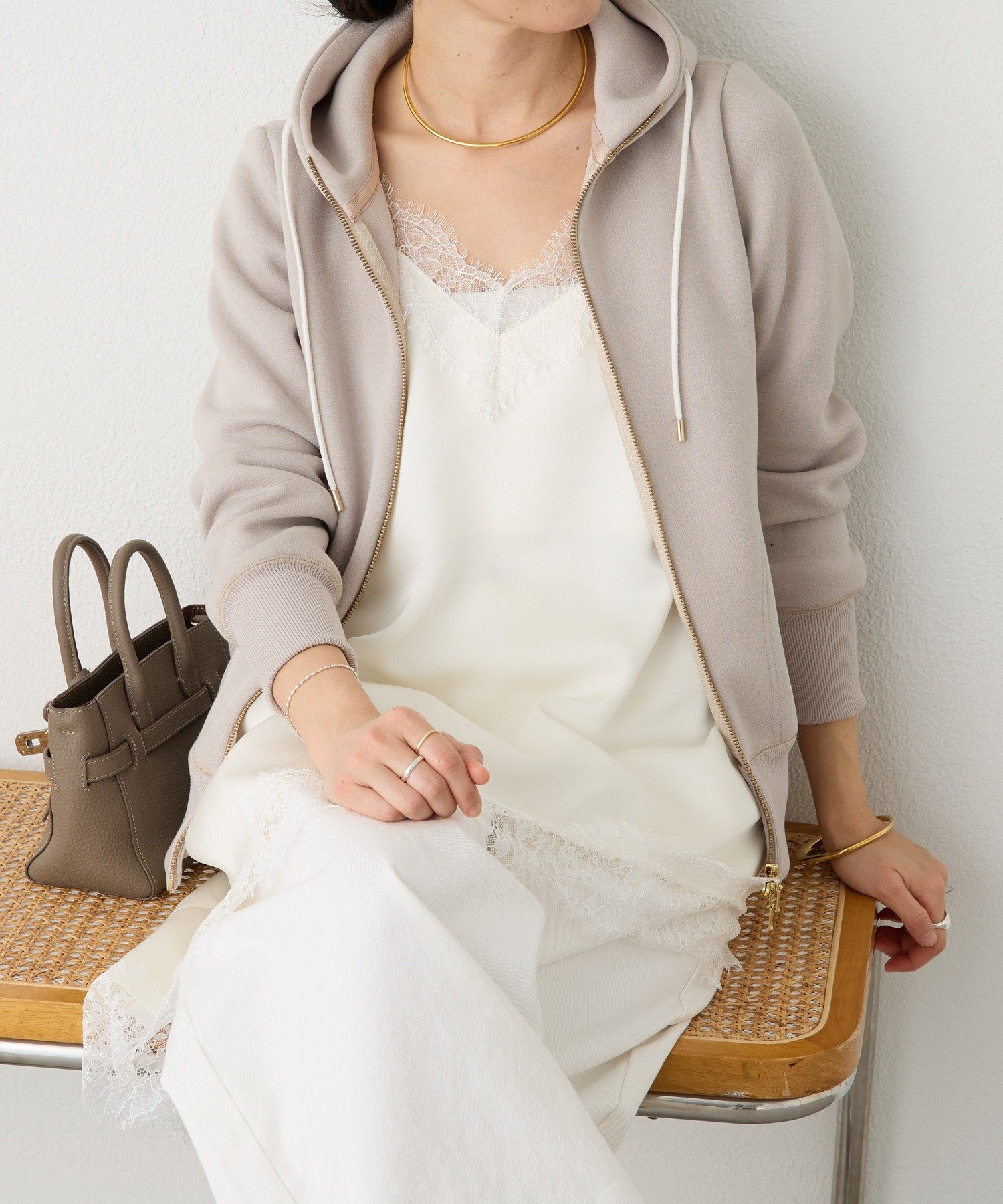 RIVE DROITE｜【WEB限定/キレイめ上品】スポンジダンボールZIPパーカー