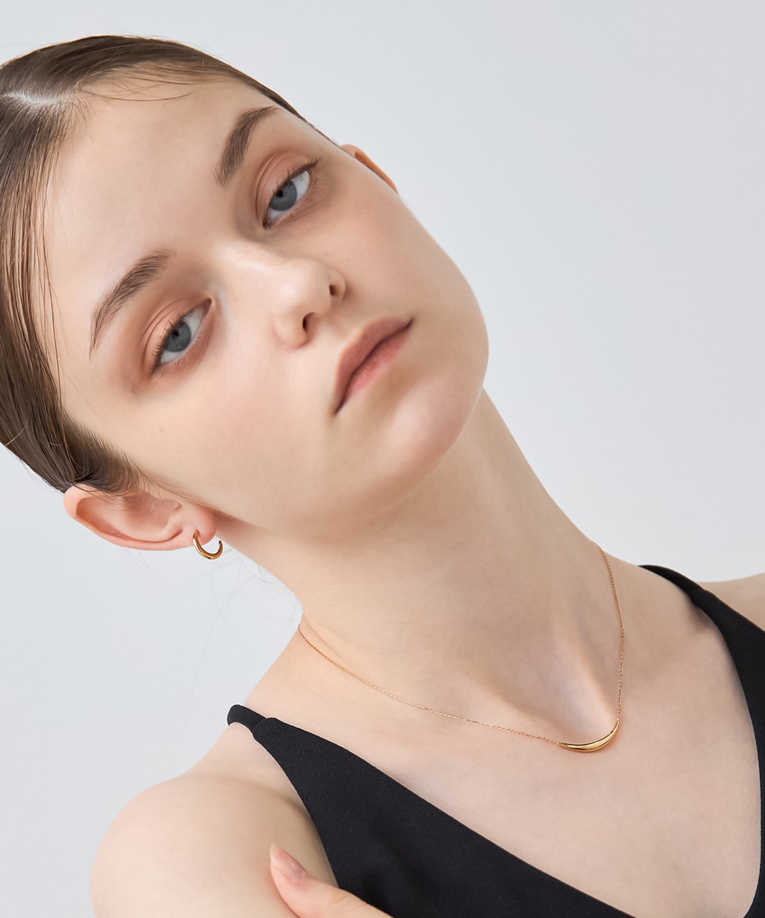 ete｜[ONLINE Limited] クレセントムーン ネックレス | Rakuten