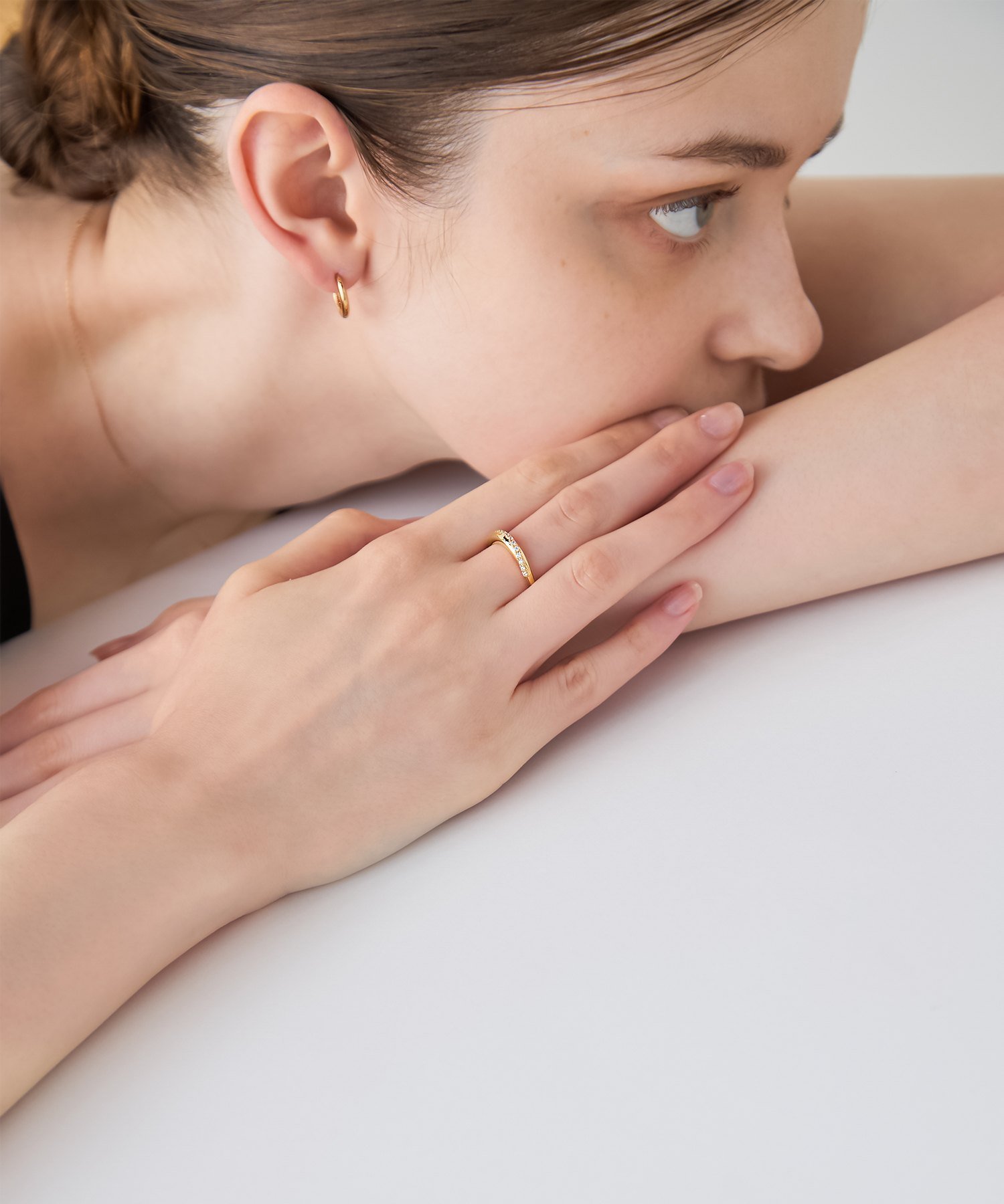 ete｜[ONLINE Limited] ビジュー クレセントムーン リング | Rakuten