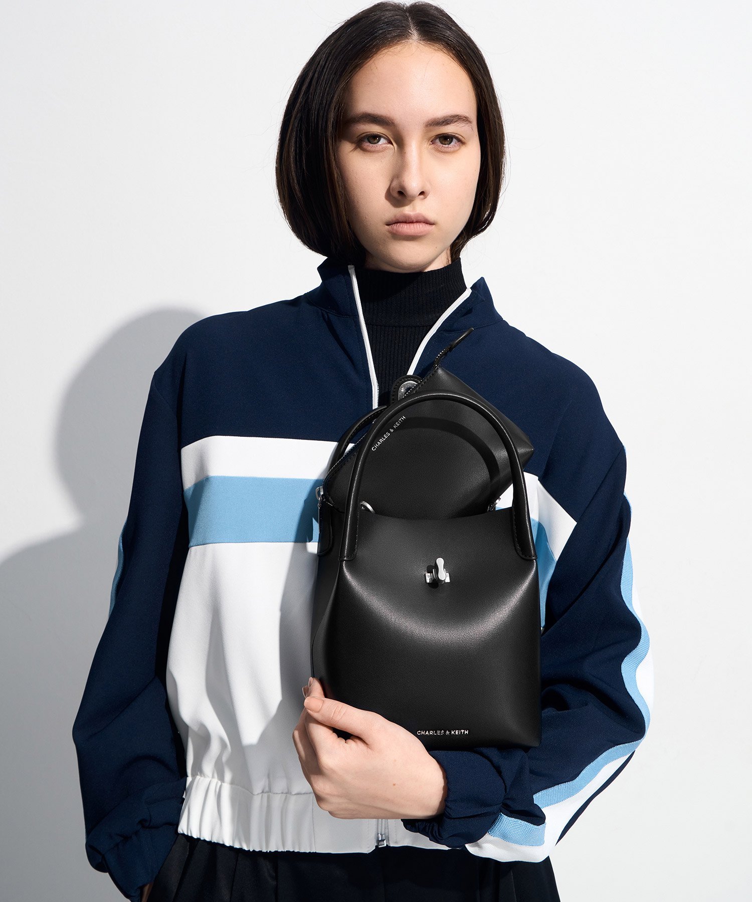 CHARLES & KEITH｜Aubrielle オブリエル バケットバッグ | Rakuten