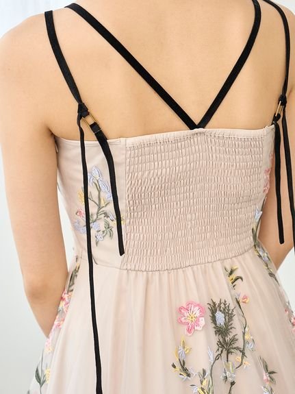 SNIDEL｜エンブロイダリーチュールドレス【カンヘウォン着用