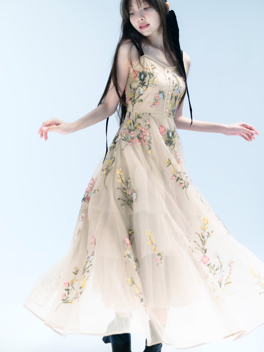 SNIDEL｜エンブロイダリーチュールドレス【カンヘウォン着用