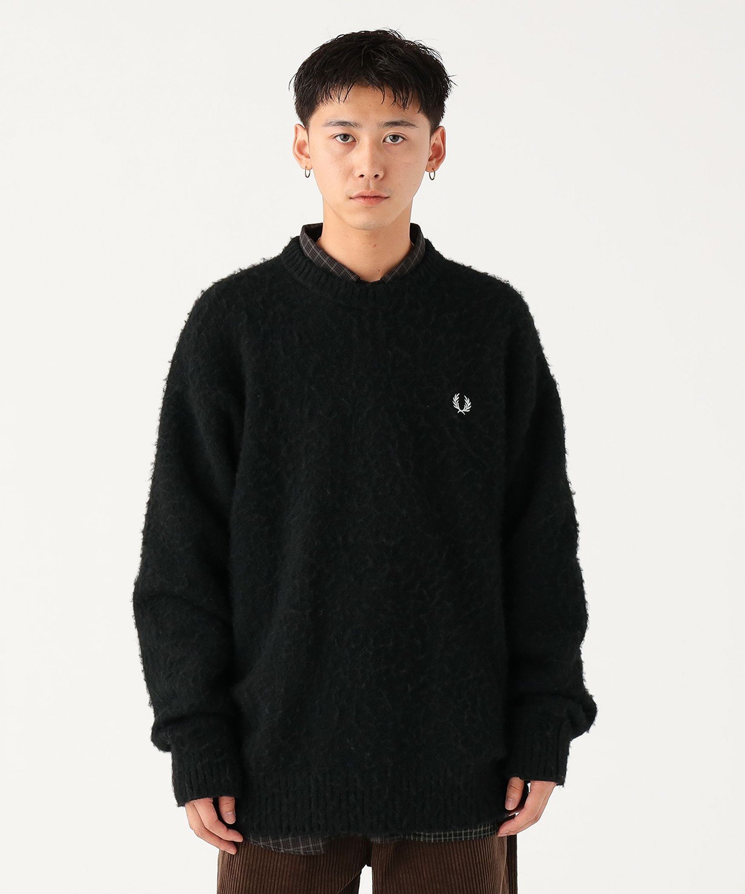 BEAMS MEN｜【別注】FRED PERRY / フラッフィー クルーネックニット