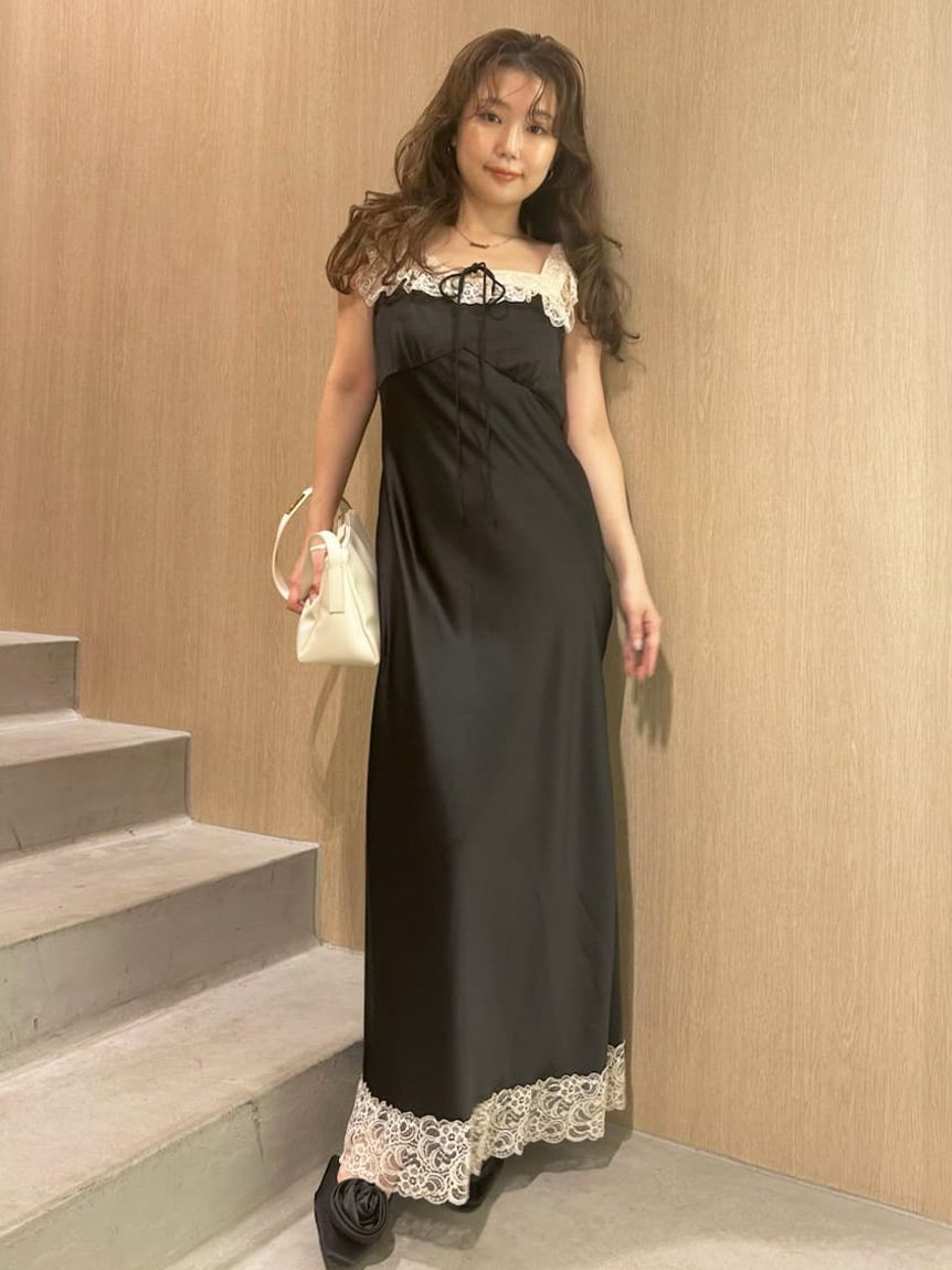 LILY BROWN｜ヴィンテージレーストリムサテンロングドレス | Rakuten