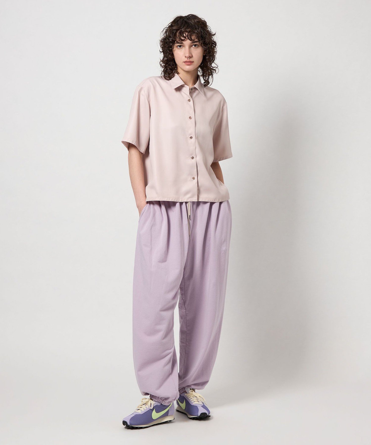 ＜6(ROKU)＞コットンウラケ ギャザーパンツ 25FW BEAUTY&YOUTH UNITED ARROWS｜<6(ROKU)>コットンウラケ ギャザーパンツ