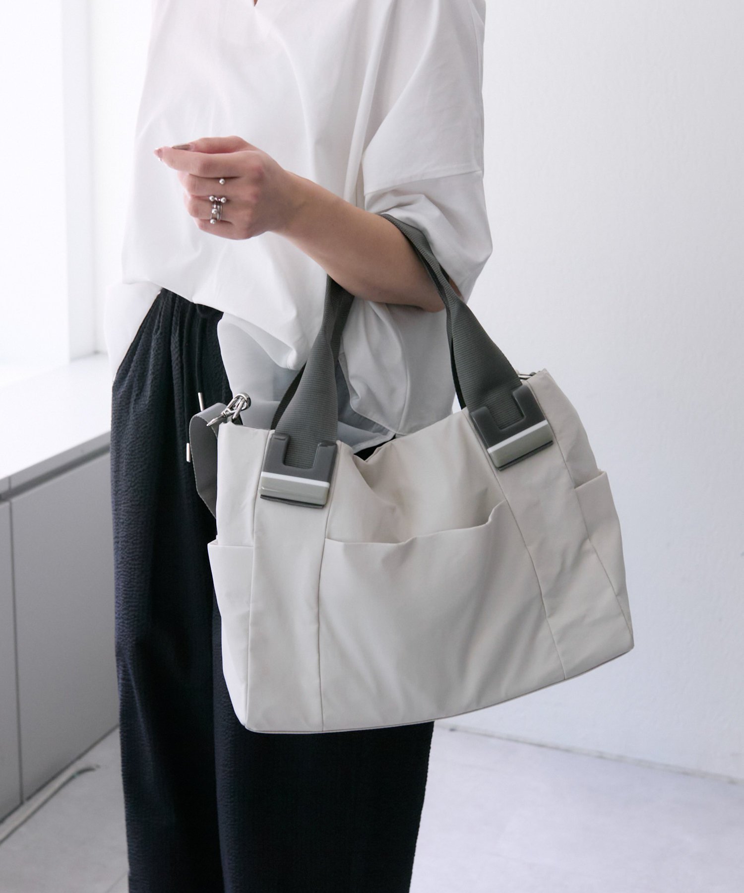 ear PAPILLONNER｜樹脂パーツトートバッグMサイズ | Rakuten Fashion