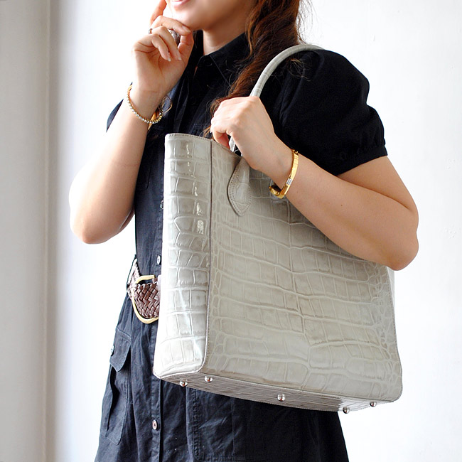 楽天市場】映画ドラマで人気女優使用 濱野 バッグ クロコ 型押し
