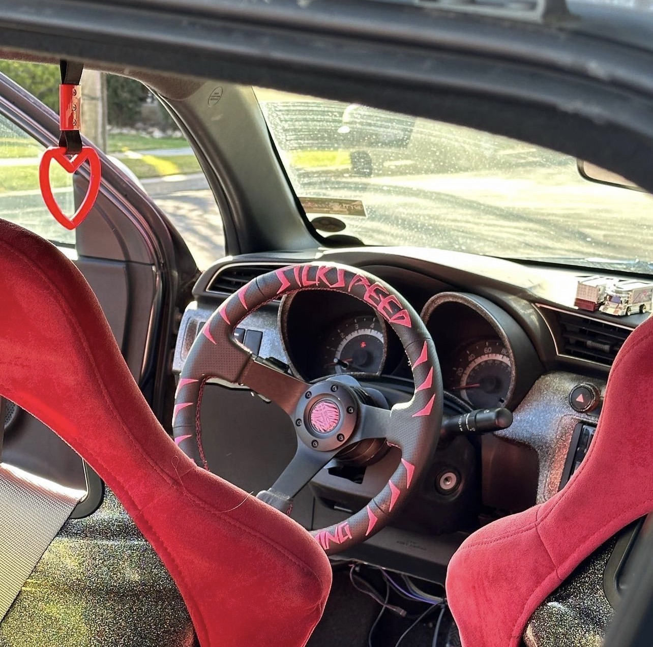 カーボンステアリング 350mm フォージドカーボン×ピンク USDM JDM