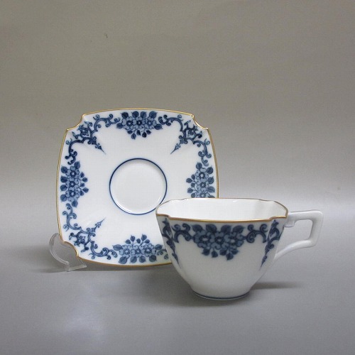 楽天市場】☆大倉陶園/OKURA 角型 カップ＆ソーサー 金彩/小花柄