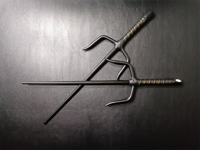 楽天市場】武具 十手 釵 サイ 琉球古武術 48CM 鉄製 黒メッキ 二本