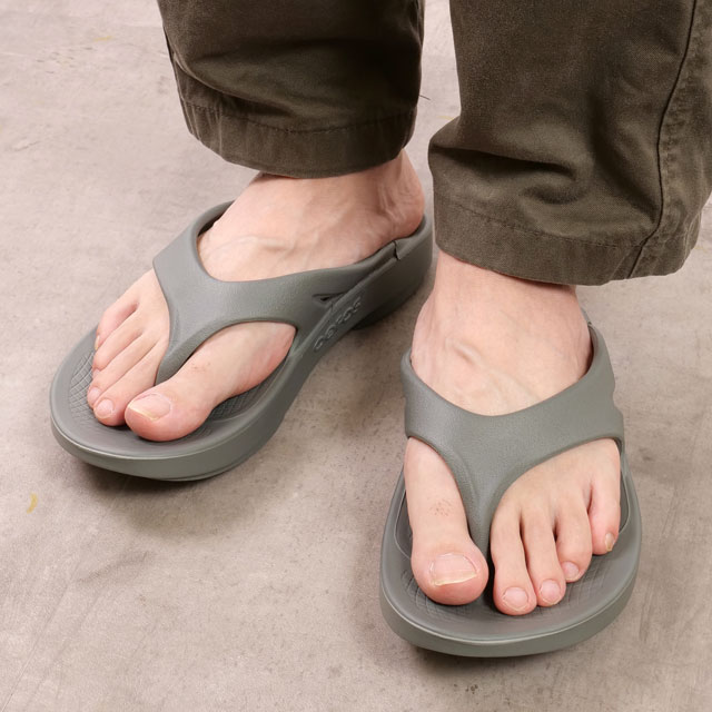 楽天市場】【6か月保証】ウーフォス OOFOS メンズ リカバリーサンダル