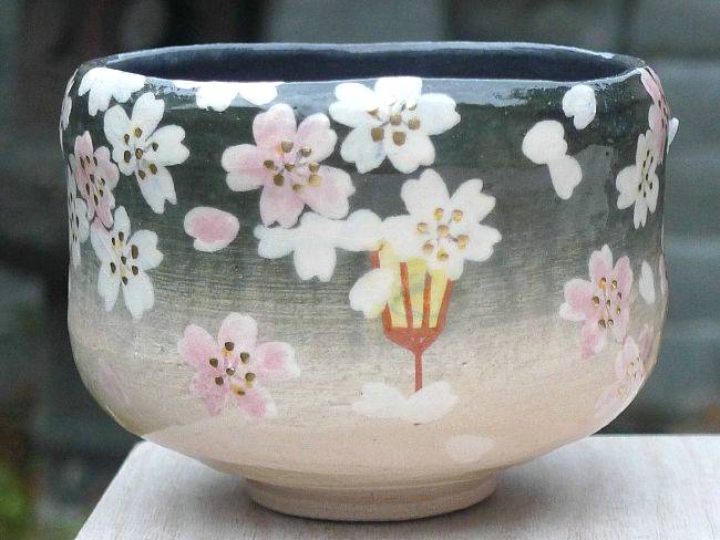 楽天市場】京焼 清水焼 楽茶碗 宵桜 楽入 : 京焼清水焼専門店 松韻堂