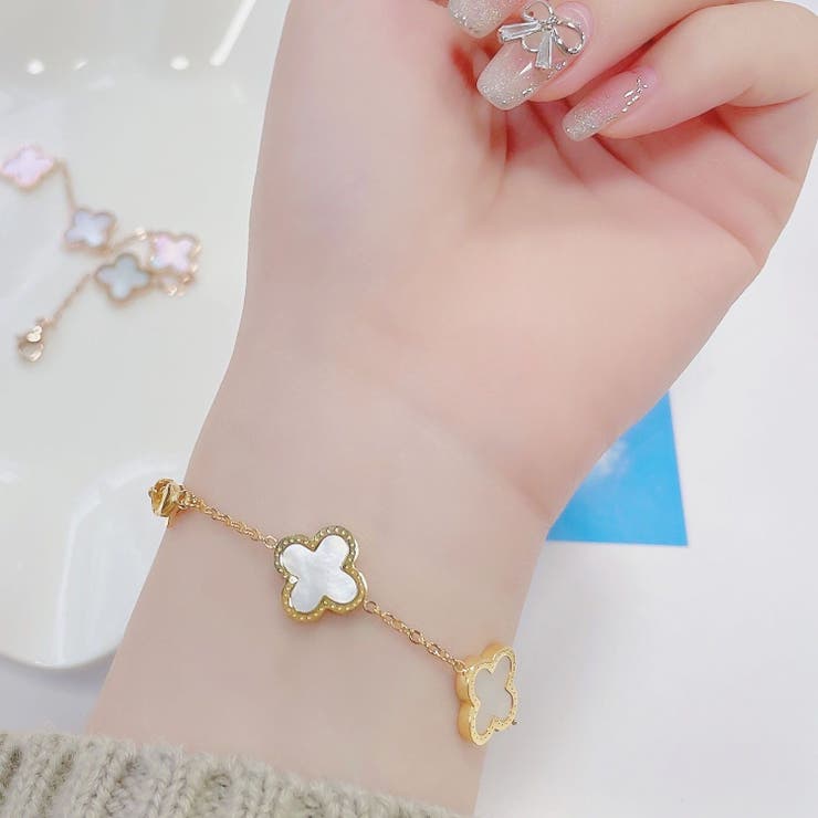 楽天市場】SLENDER ブラック&ホワイトシェルクローバーブレスレット