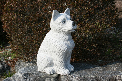 楽天市場】【送料無料】御影石で出来たお座り犬【2】玄関で主人の帰り