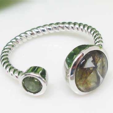 楽天市場】【天然石】14号前後☆フリー☆モルダバイト☆パラサイト