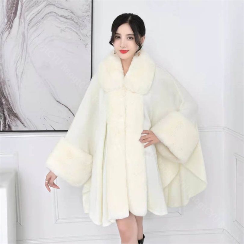 楽天市場】ケープ ポンチョ ファー付きケープ ファー付きポンチョ 2段