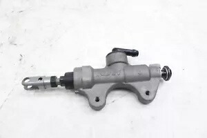 楽天市場】yzf－r1 07 リア マスターシリンダー（車用品・バイク用品