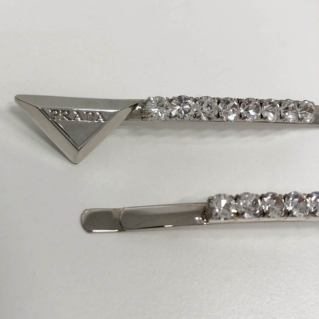 最終値下げ‼️プラダ PRADA シルバートライアングル メタルヘアピン