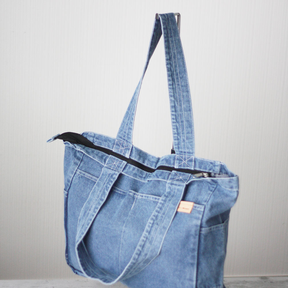 楽天市場】超ビッグデニムトート 革タグ付き トートバッグ デニム生地