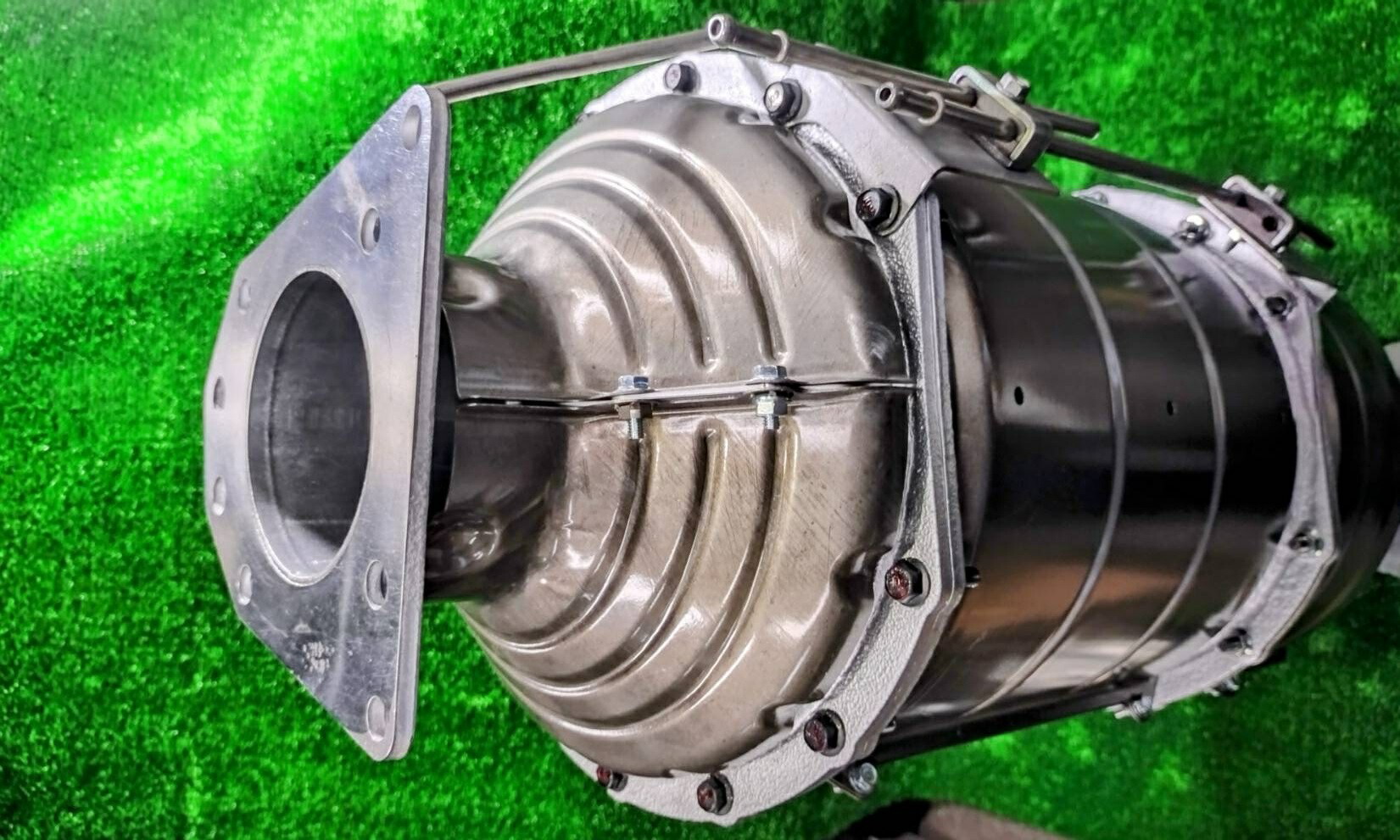 楽天市場】国内生産触媒DPDリビルト ISUZU ギガ CYJ77W8/CYJ77W6