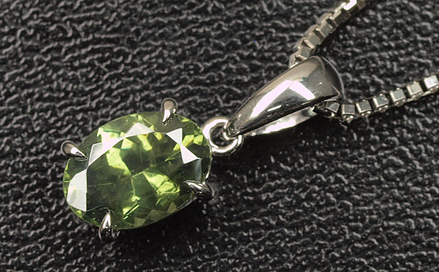 楽天市場】ダーク・グリーン・ジルコン ペンダント・トップ Pt900