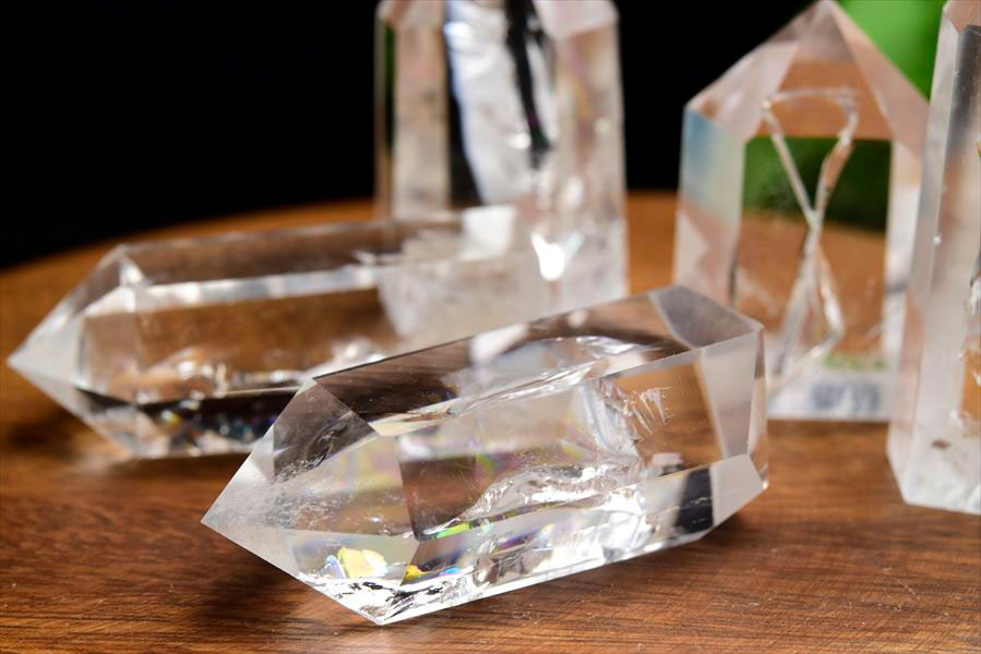 楽天市場】虹入り レインボー 水晶 ポイント 六角柱 □種類お任せ