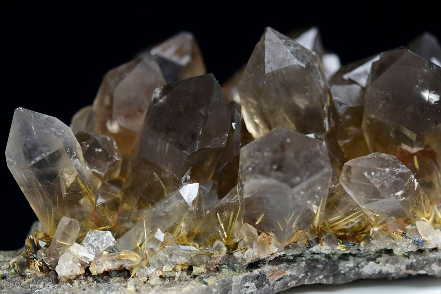 楽天市場】ゴールドルチルクォーツ AAAAA クラスター 原石 100