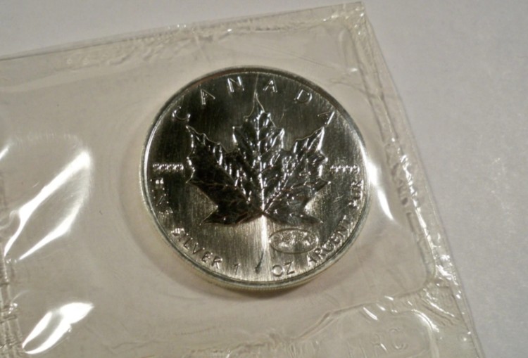 メイプルリーフ 花火 1オンス 銀貨 ミレニアム メイプルリーフ 花火 1
