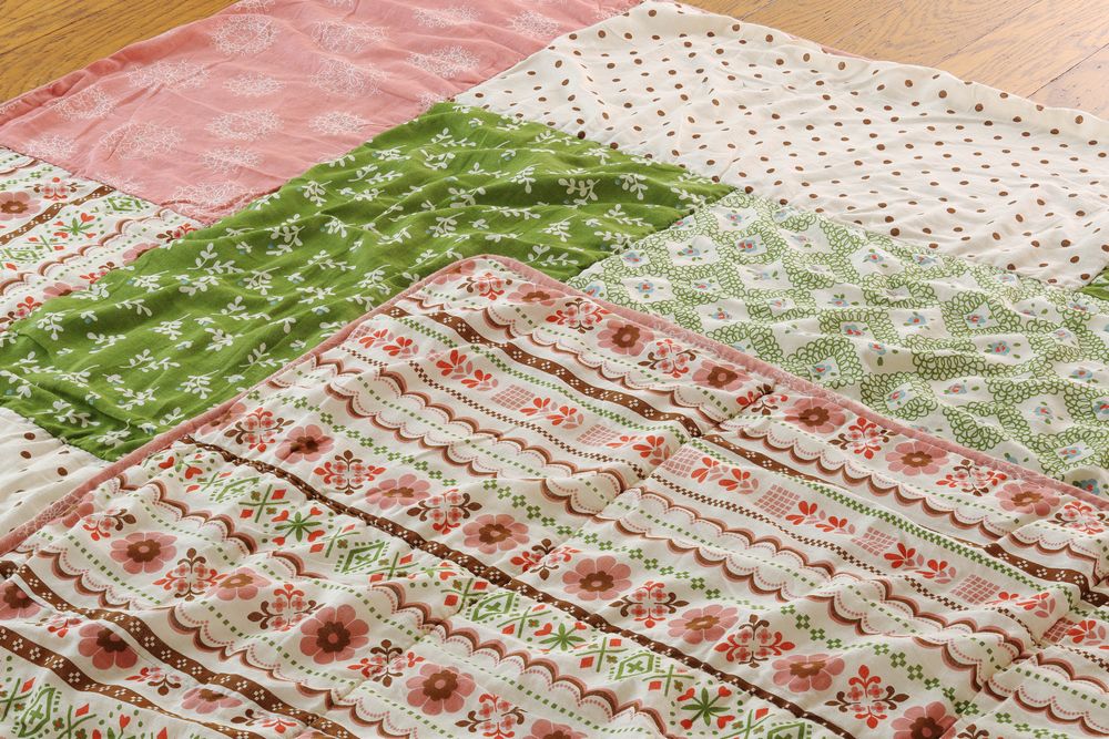 楽天市場】☆洗える パッチワーク キルトラグ オシャレ リバーシブル