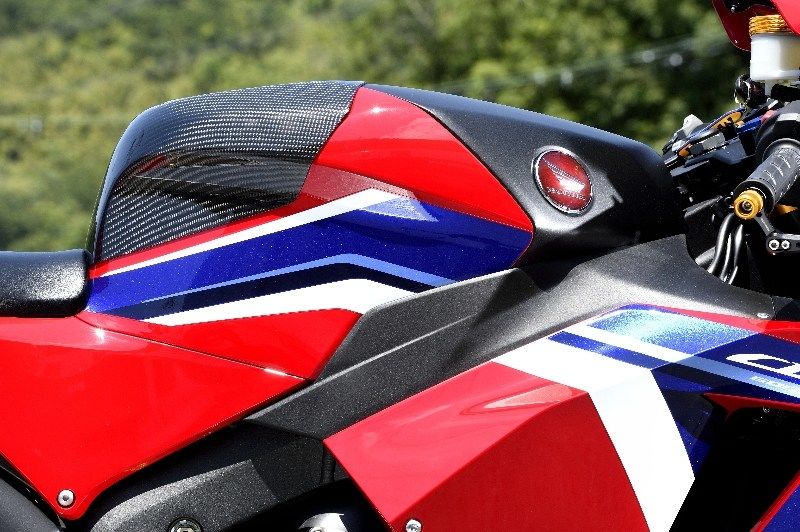 楽天市場】Magical Racing マジカルレーシング タンクエンド CBR600RR