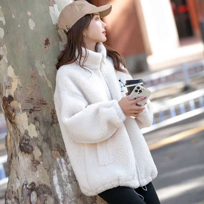 楽天市場】【20%OFFクーポン〜】英字柄 ボアブルゾン ボアジャケット