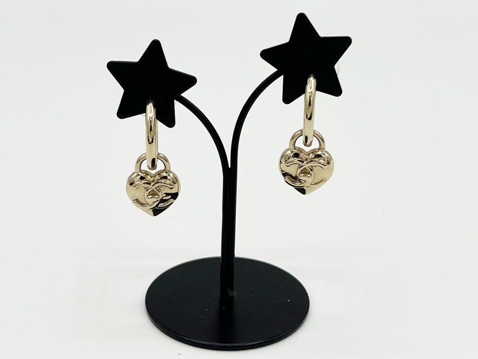 楽天市場】CHANEL シャネル フープ CC ハート ピアス シャンパン