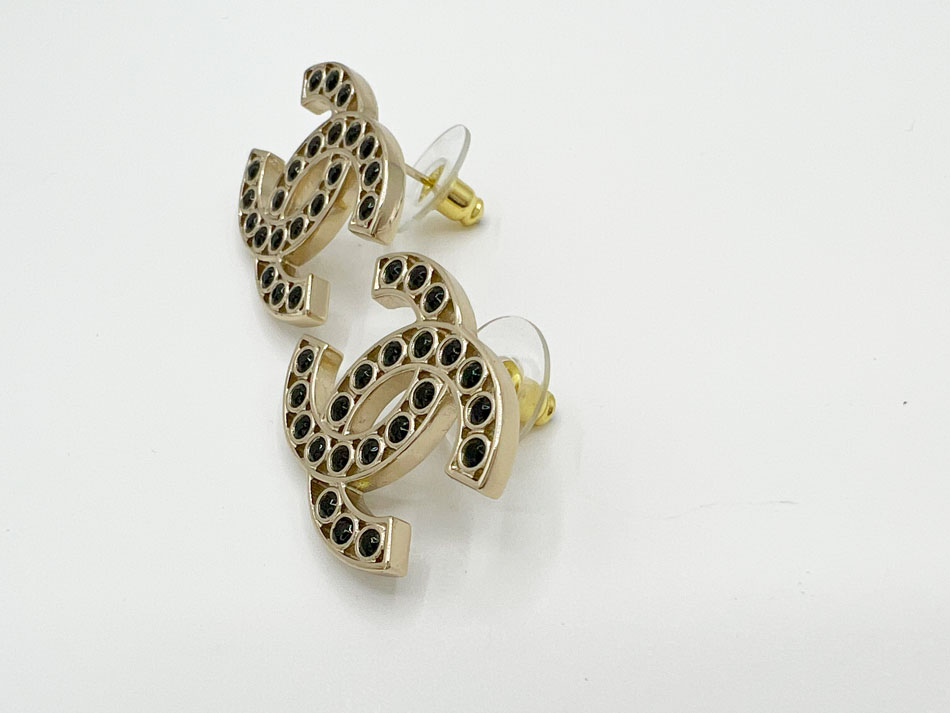 楽天市場】CHANEL シャネル CCマーク ラインストーン ピアス ゴールド