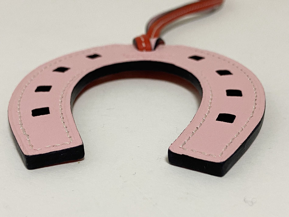 楽天市場】HERMES エルメス バッグチャーム パドック 馬蹄 ピンク