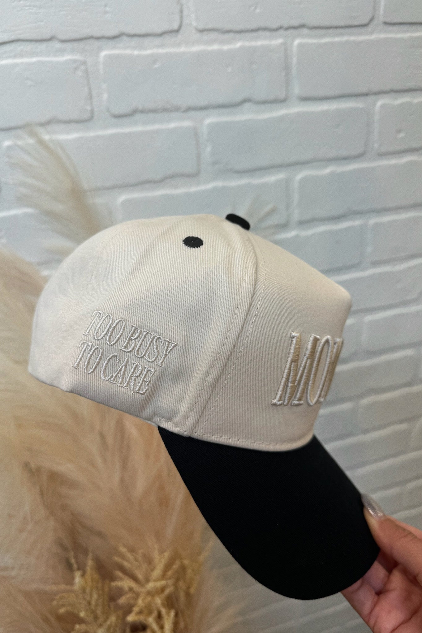 MOMMIN-To Busy To Care Trucker Hat – Trendy and Tipsy