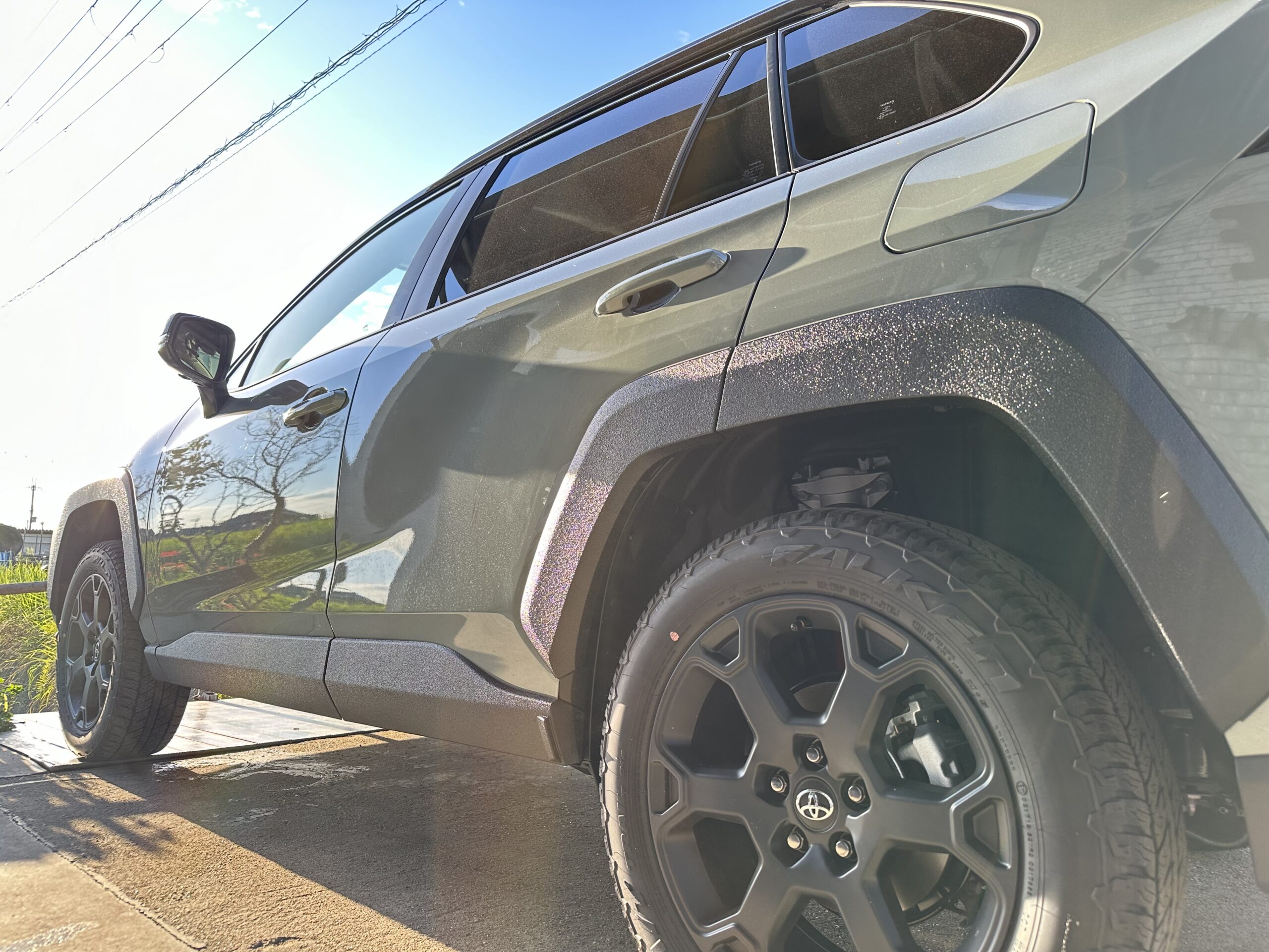 RAV4特別仕様ゴリゴリブラック ラプターライナー塗装でさらに露骨感UP