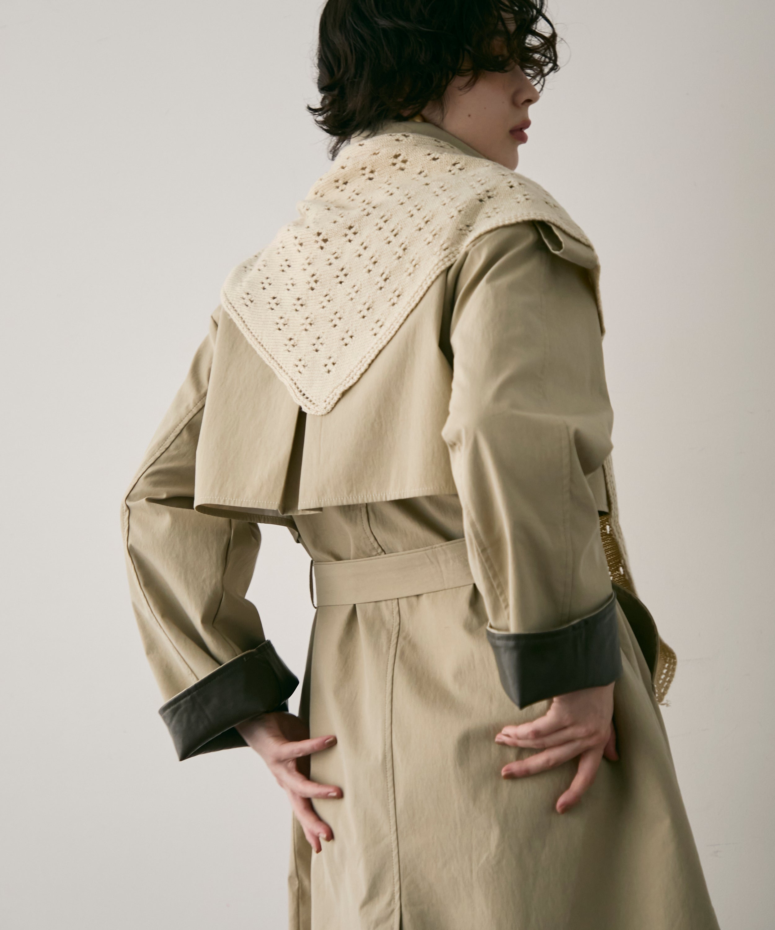 ヴィーガンレザー配色ロングトレンチコート | Trish